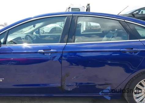 2016 Ford Fusion Energi Se Luxury из США, поврежденный, VIN 3FA6P0PU5GR172295